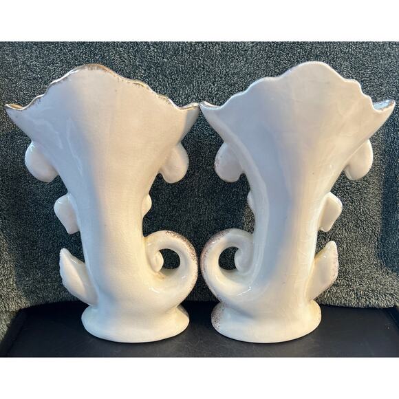 Pair of Peasant Village England Porcelain Cornacopia Vases Vintage - Picture 5 of 10